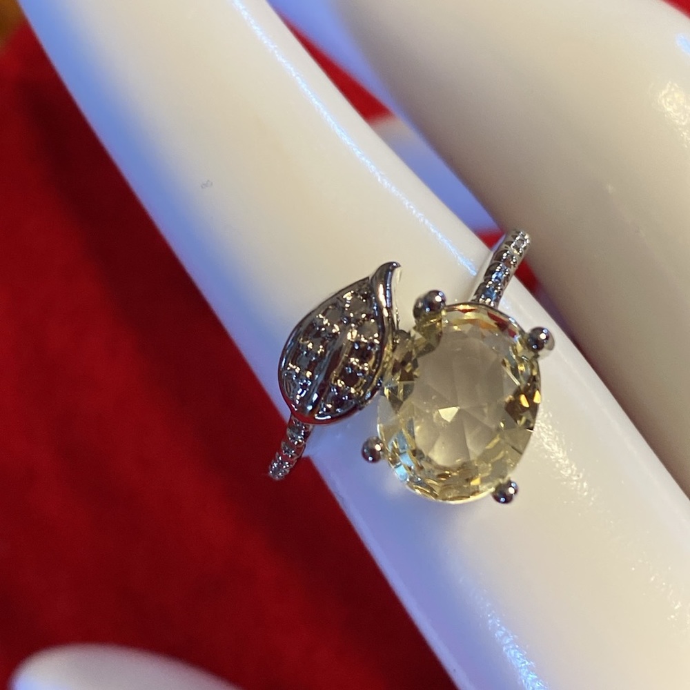 Yellow Stone and Silver Tone Setting Ring Size 6 New - Picture 6 of 14